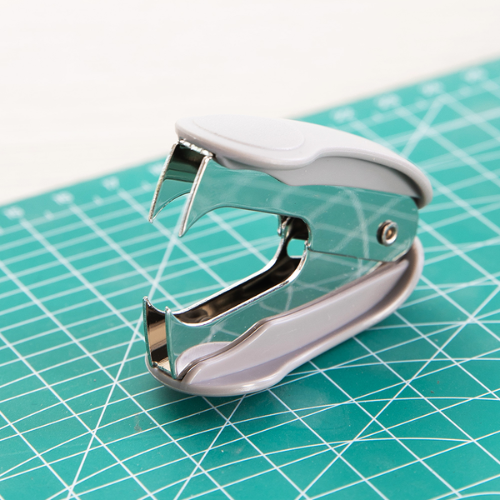Deli Staple Remover
