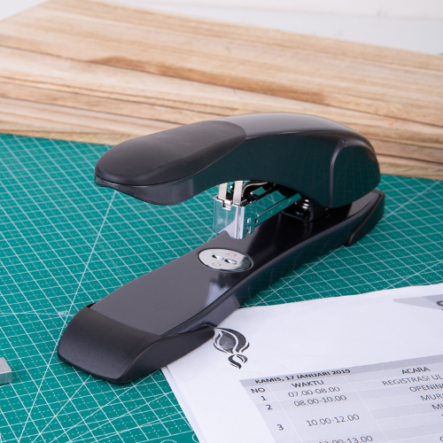 Deli Stapler Heavy Duty 60 Sheets